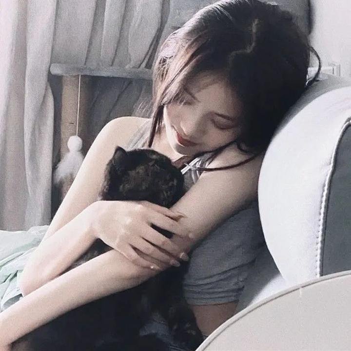 薄爷他父凭子贵啦